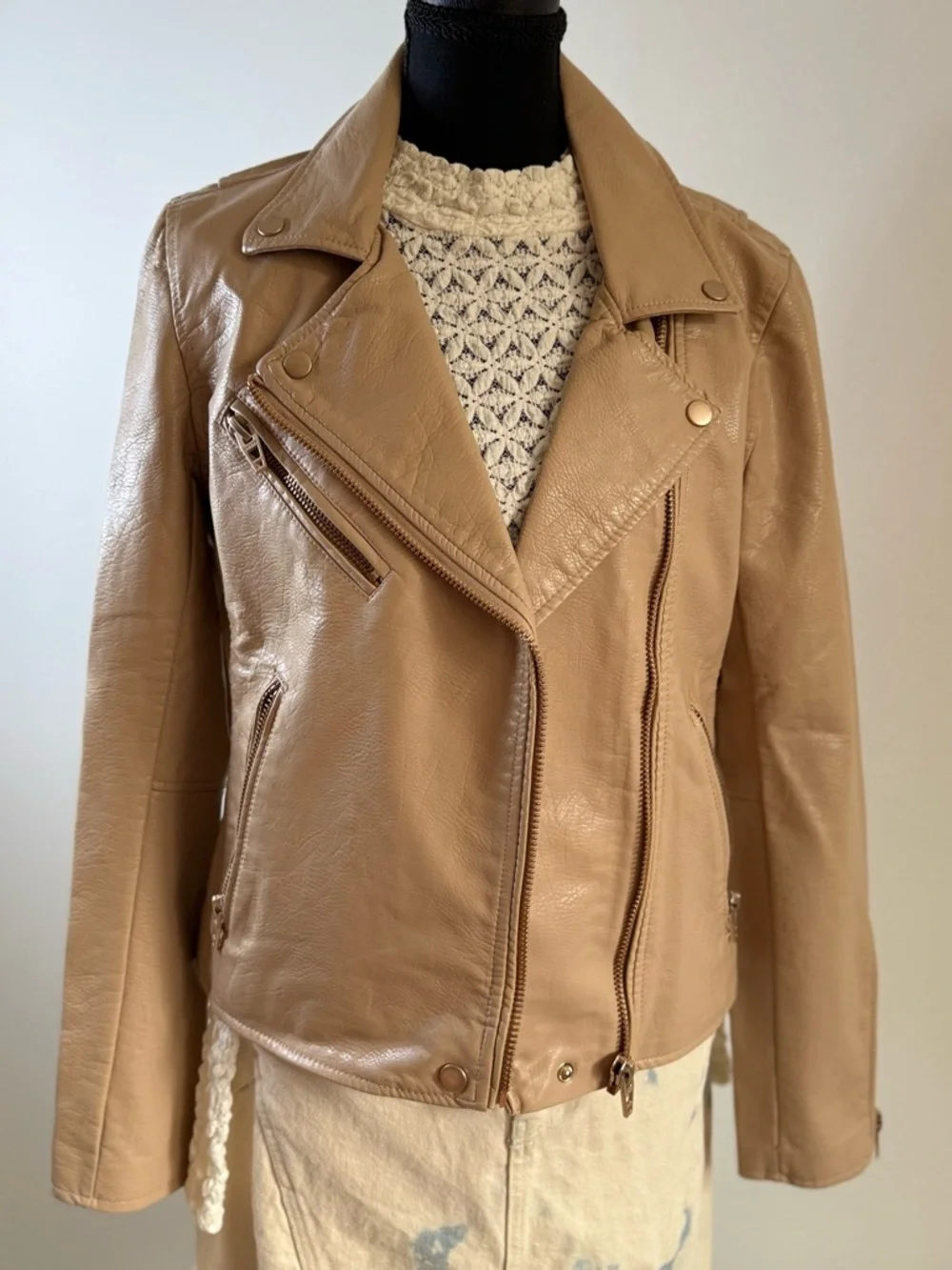 Blank NYC Tan Faux Leather Moto Jacket Women’s Medium Cropped Biker